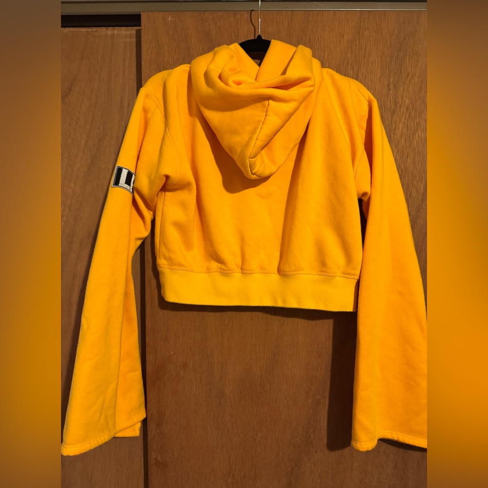 Cropped Hoodie With Flare Sleeves - Picture 4 of 4